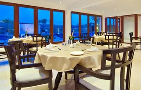 WHITE PEARL SUITES BY ROSETUM - Image 4