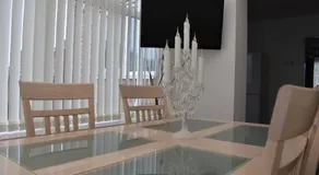Redwood House - Image 2