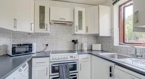 CanadaWater-2bedroom-1Bathroom-Free Parking - Image 2