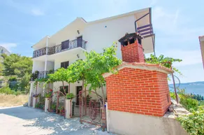 Apartments Mladen - Image 2
