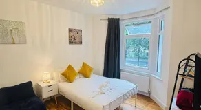 London Smart Stay - Plaistow - Image 5