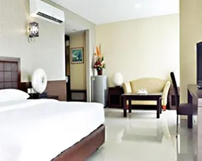 BAMBOO INN HOTEL & CAFE - Image 2
