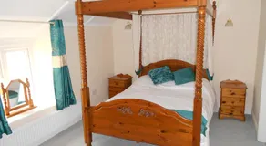 The Glan Yr Afon Inn - Image 2