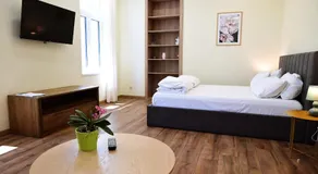 The House - Central Boutique Apartments - Image 2