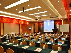 Wuhan Future City Hotel - Image 4
