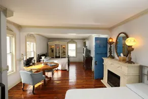 THE OLD PARSONAGE BED AND BREAKFAST - Image 2