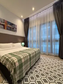 KLCC Cozy Suite 21F with Best View Infinity Pool - Image 2