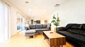 Suburb best family house Melbourne east - Image 2