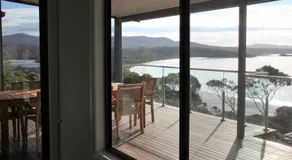 Sea Eagle Cottage Amazing Views Of Bay Of Fires - Image 2