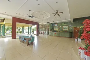 Teluk Batik Holiday Apartment - Image 2