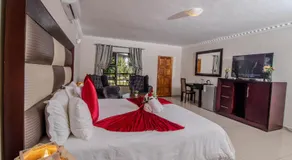 ASANTE MOUNTAIN LODGE - Image 2