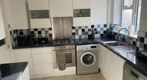 Your home near Gatwick Airport - Image 2