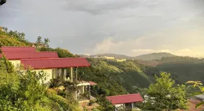 Tuyen Chien Home - Image 2