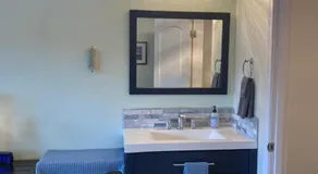 Lake Room - Image 3