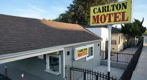 Carlton Motel - Image 4