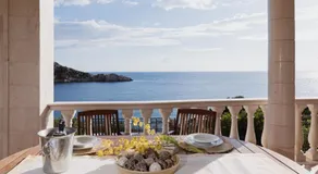 Almare Villa direct Beach Access - Image 4