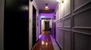 Vitamin Hotel - Image 4