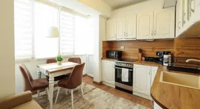 Central Apartment near the Park - Image 3