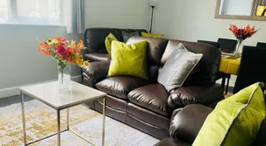 Corby- Split Level Apartment with 3 Bedrooms - Image 5