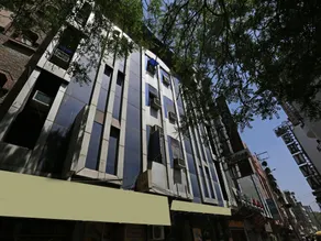 Hotel O by OYO International Neelam Suites Near Jama Masjid - Image 3