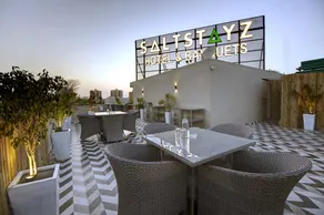 Saltstayz Select - Golf Course Road & Sector 27 - Image 3