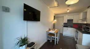 Serviced Apartment in Bradley Stoke, Bristol - Image 5