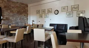 Aposperides Hotel - Image 4