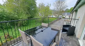 Loch Ness Balcony Apartment - Image 3