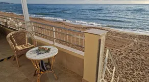 Beachfront Apartment - Direct Beach Access - Image 4