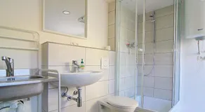 Agréable appartement de vacances entièrement équipé avec jardin, terrasse et barbecue | Avec animaux admis - Image 2