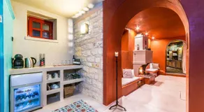 Cozy double room with fireplace - Image 3