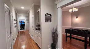 Modern 3br Lake front home - Image 4