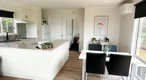 Tidal Dreaming Seaview Cottages - Image 3