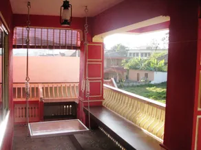 VAISHNAVI VILLA-Family Homestay-2km from bus stand-WiFi - Image 4