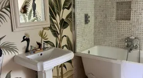 The Pink House - Image 5