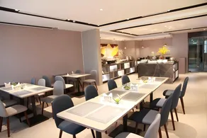 Home Inn Style Chuzhou City Government World Trade Building - Image 3