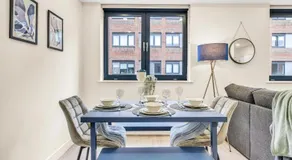 Contractors Gem, 2 Bed, Sleeps 6, Ensuite, onsite Parking - Image 3