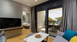 Villa IN - Image 2