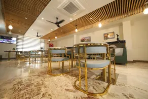 Elight Inn Hotel - Image 3