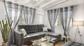 Dennis City Center Elegant Apartment 2 - Image 4