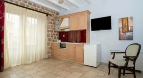 Myral Guesthouse - Image 4