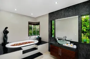 Fully Serviced Villa with Private Pool close to Echo Beach - Image 5
