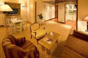 Real Residencia - Image 4