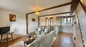 Wisteria Cottage - Image 2