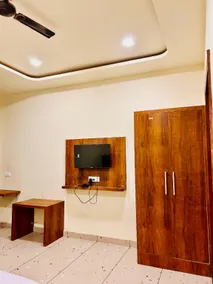 Hotel Royal Rukmani - Image 2