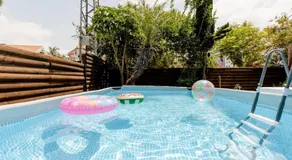 Charming Unit with Pool and Great Amenities - Image 4