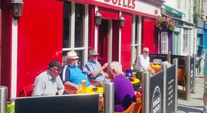 Bugler Doyles Bar & Townhouse - Image 5