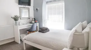 The Cottage - Image 4