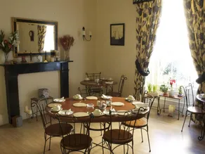 Hanover House - Image 2