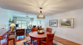 Diese Captains Walk Villa mit 2 Schlafzimmern und 2 Bädern befindet sich auf der 3. Etage in der wunderschönen Palmetto Dune - Image 3